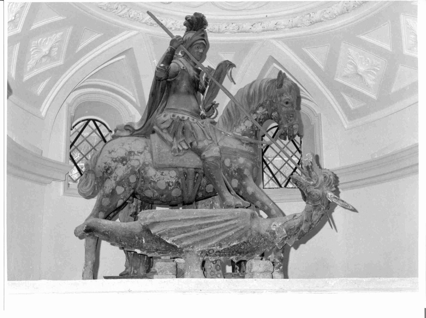 San Giorgio e il drago (gruppo scultoreo) - bottega campana (fine/inizio secc. XVII/ XVIII)