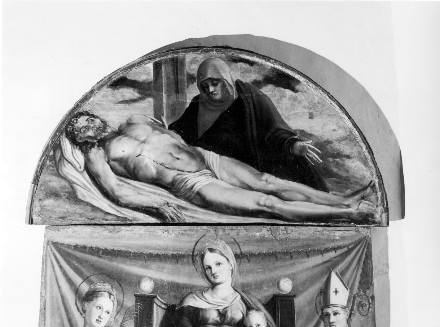 Pietà (lunetta) - ambito Italia meridionale (fine/inizio secc. XVI/ XVII)