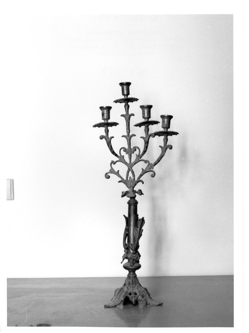 candelabro, serie - bottega campana (prima metà sec. XX)