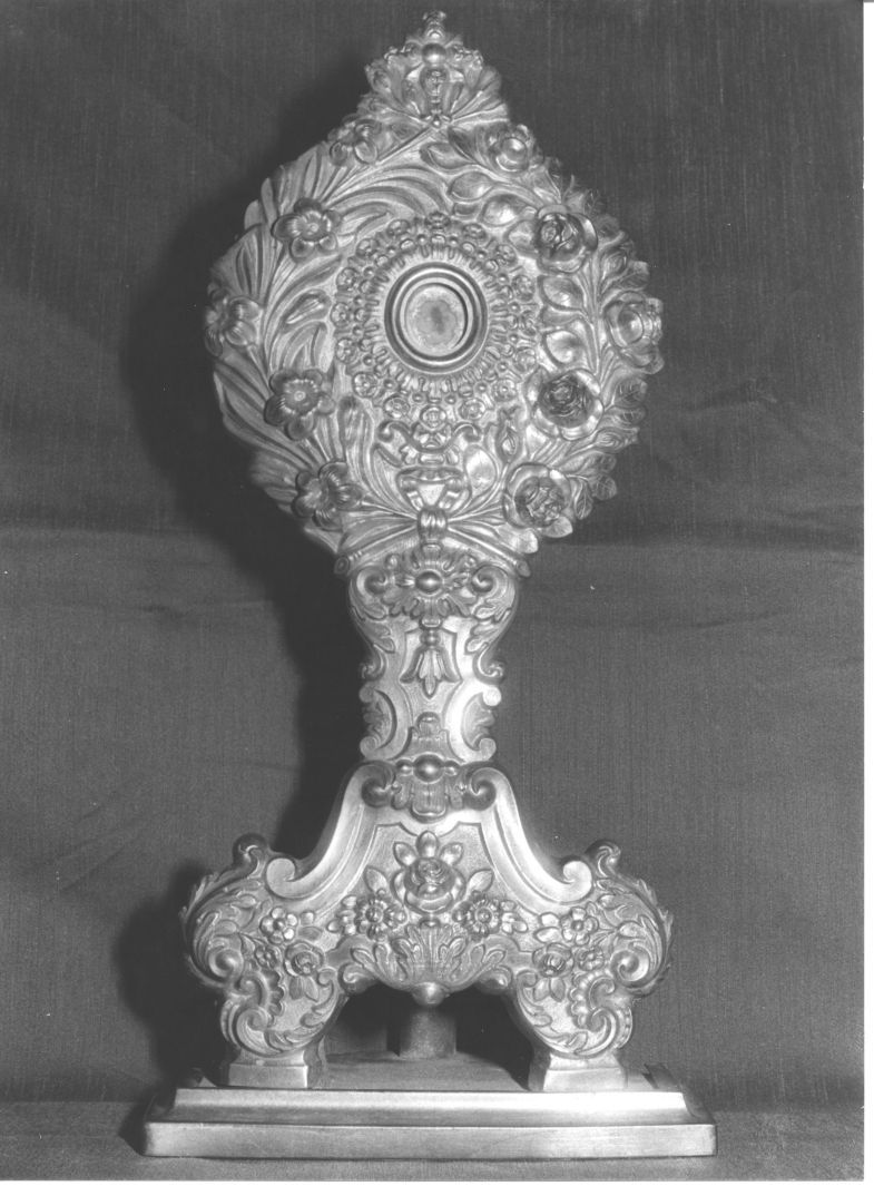 motivi decorativi vegetali (reliquiario-ostensorio) - bottega campana (prima metà sec. XVIII)