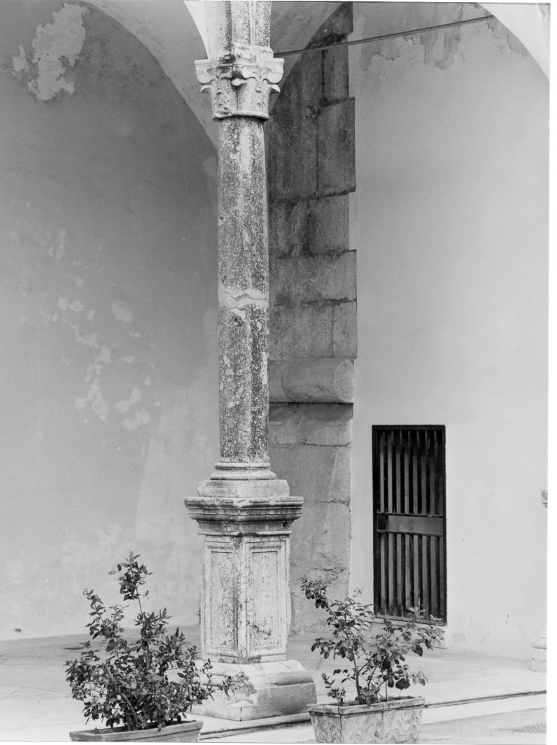 colonna - bottega campana (sec. XVI)