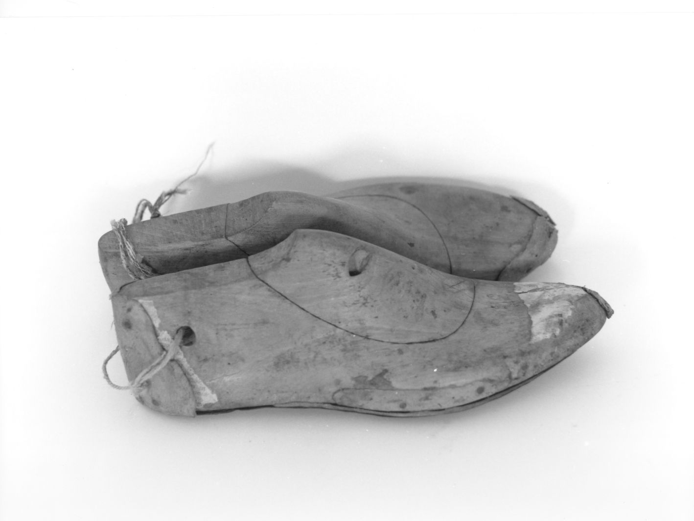 forma di scarpa - bottega campana (sec. XX)