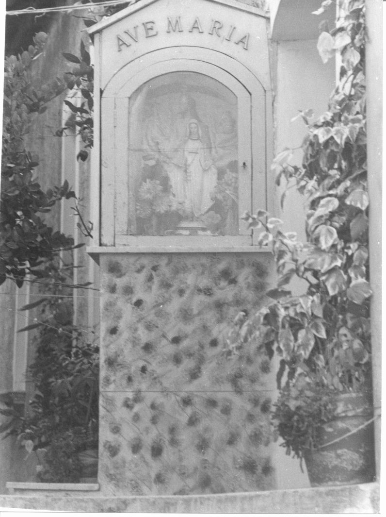 Madonna Immacolata (edicola) - bottega di Teggiano (sec. XX)