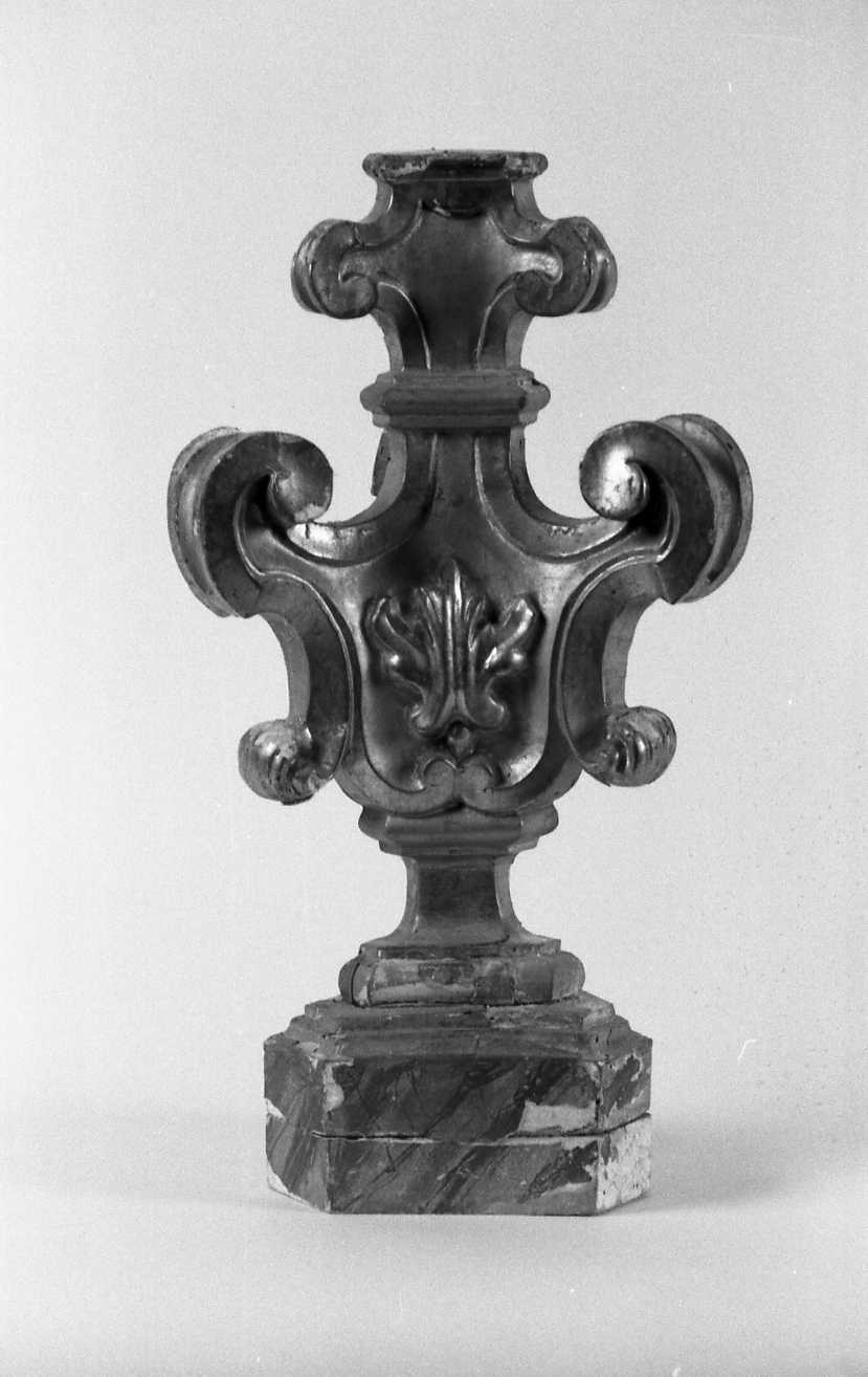 vaso d'altare con composizione floreale - bottega romagnola (sec. XVIII)