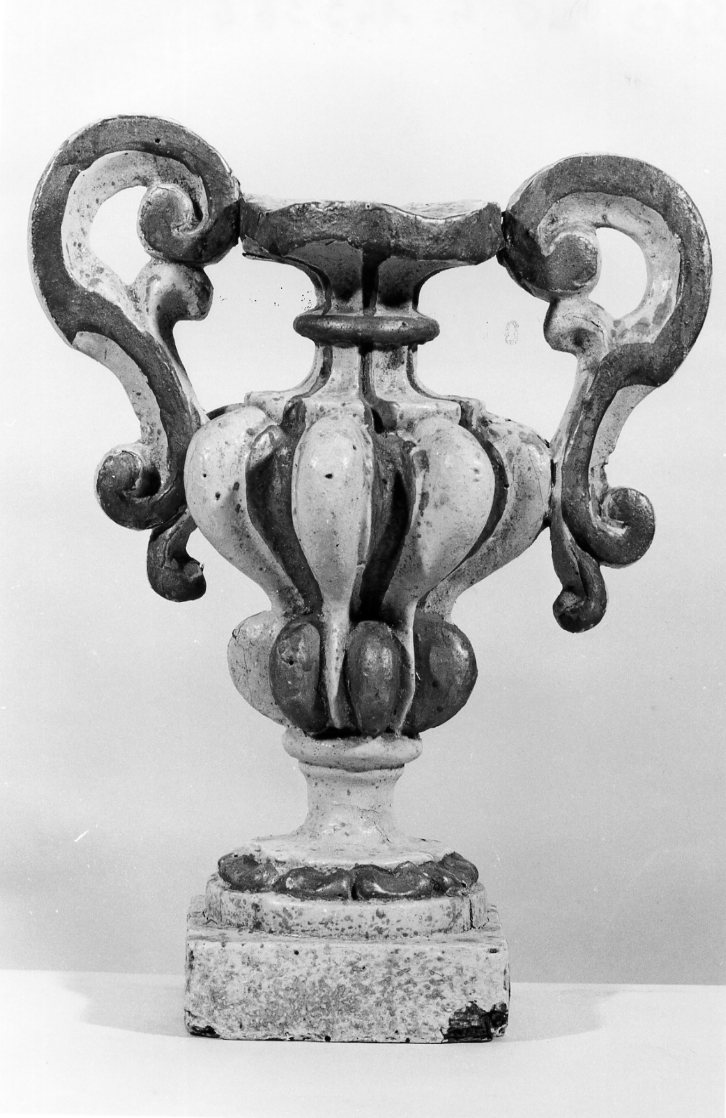 vaso d'altare, serie - produzione romagnola (sec. XVIII)