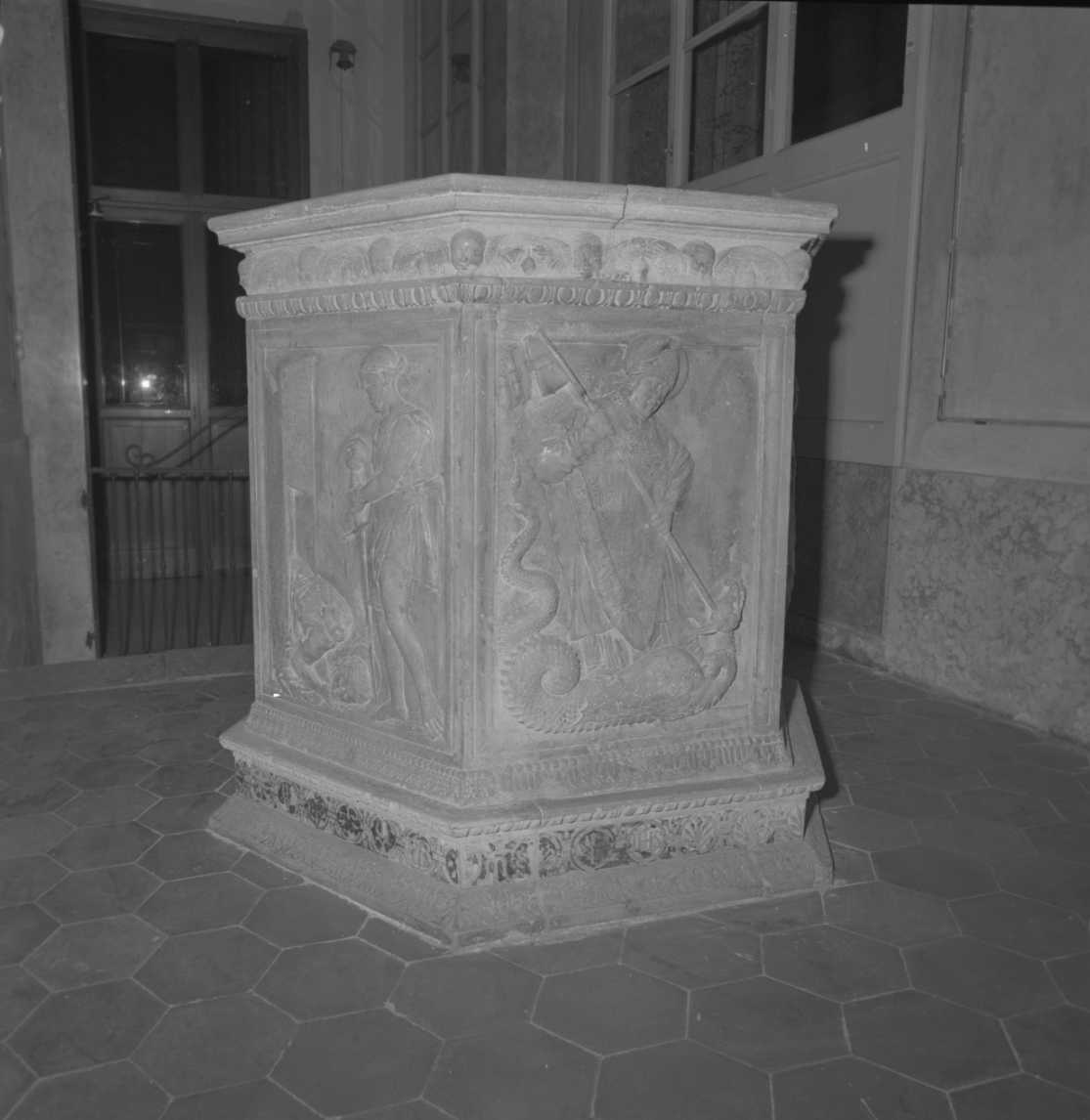 vasca battesimale di Fiamberti Tommaso (primo quarto sec. XVI)