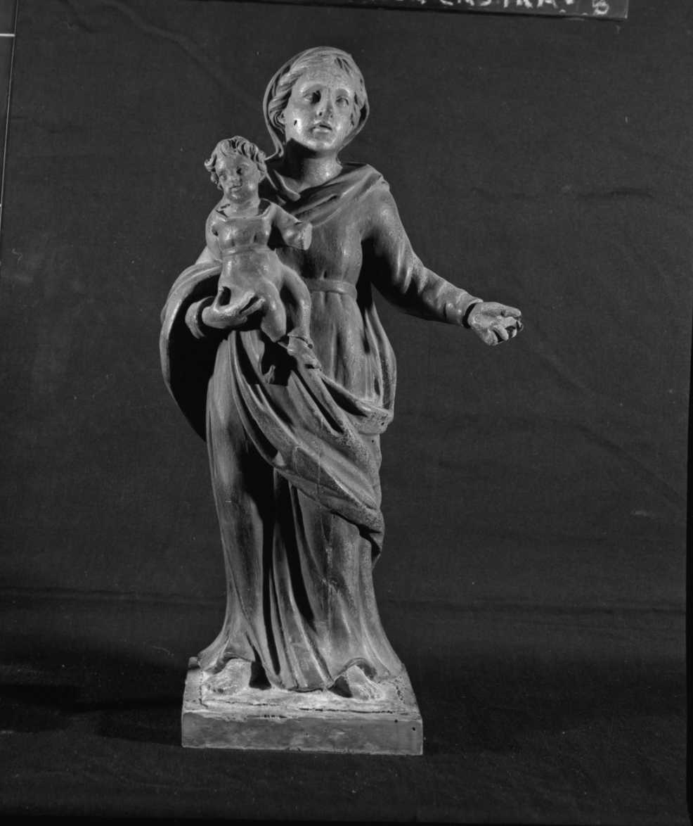 Madonna col Bambino, Madonna con Bambino (statuetta) - ambito italiano (ultimo quarto sec. XVIII)