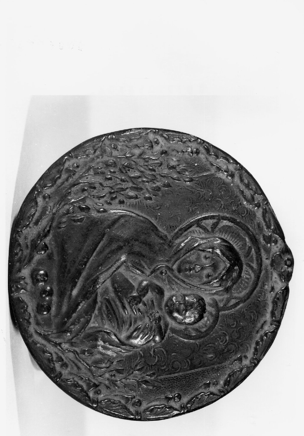 Madonna con Bambino; stemma (medaglia) - bottega romagnola (sec. XIX)