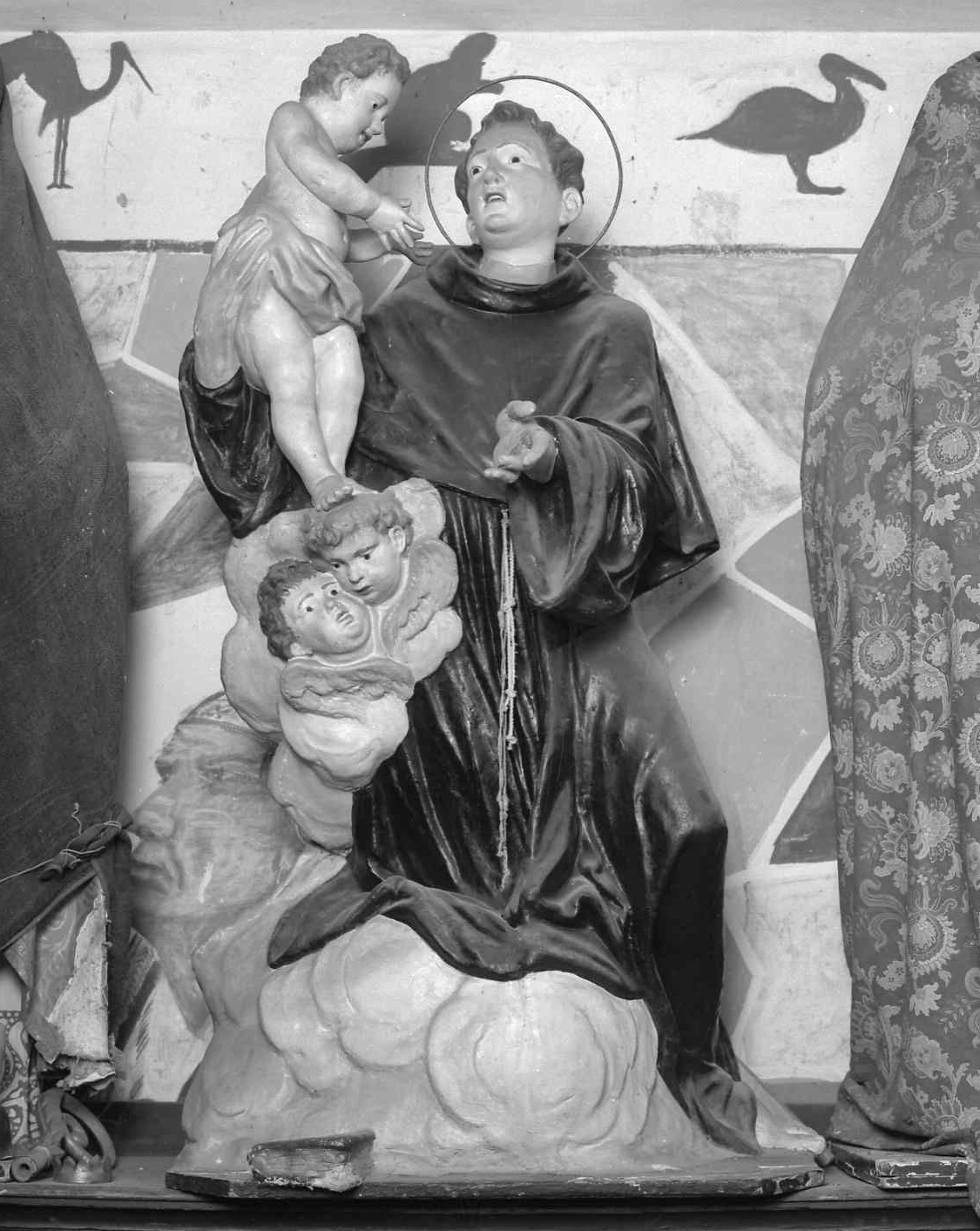 Sant'Antonio da Padova con il bambino (scultura) di Ballanti Graziani Giuseppe (bottega) (sec. XIX)