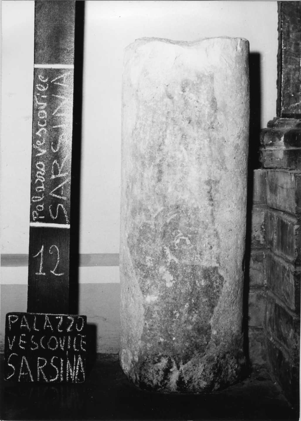colonna, frammento - bottega Italia centro-settentrionale (secc. V/ VII)
