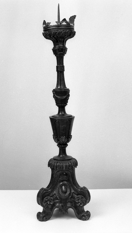 candeliere d'altare, serie - produzione romagnola (sec. XVIII)