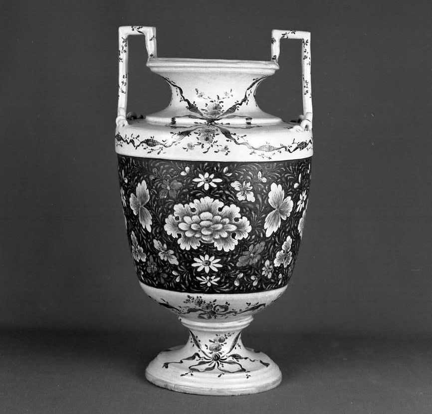 motivi decorativi floreali con nastri (vaso) - manifattura Ferniani (sec. XVIII)