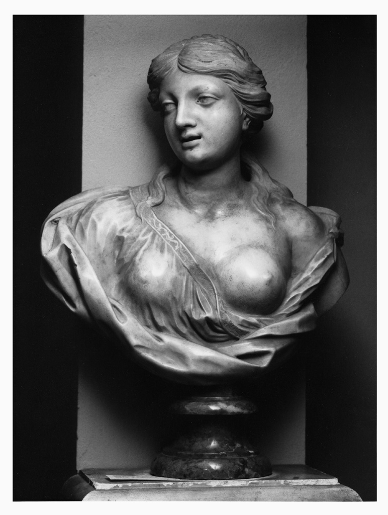 busto femminile (busto) - ambito romano (?) (fine/inizio secc. XVII/ XVIII)