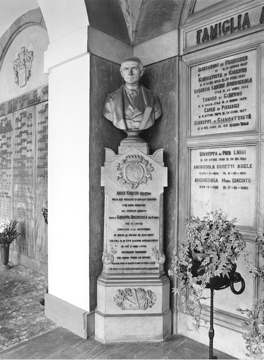 monumento funebre di Roncoroni Giovanni (sec. XIX)
