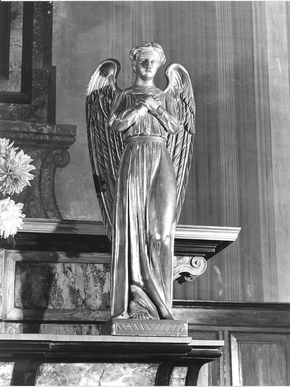 angelo orante (scultura, elemento d'insieme) - ambito emiliano-lombardo (inizio sec. XX)