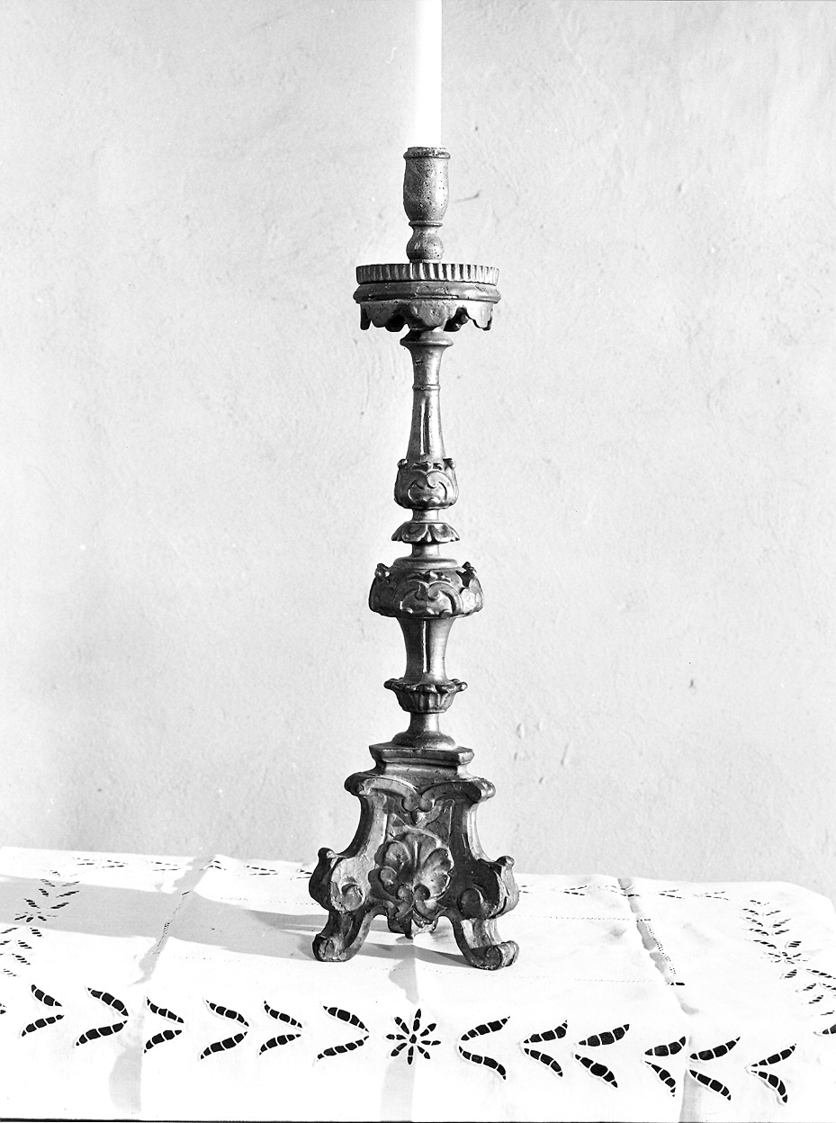 candeliere d'altare, serie - ambito piacentino (sec. XVIII)