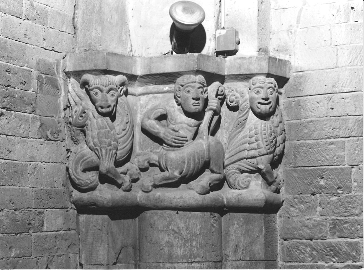 animali fantastici (capitello di pilastro, elemento d'insieme) di Nicolò (scuola) (prima metà sec. XII)