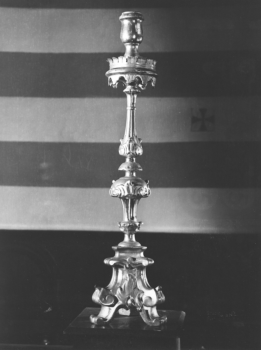 candeliere d'altare, serie - bottega piacentina (ultimo quarto sec. XIX)