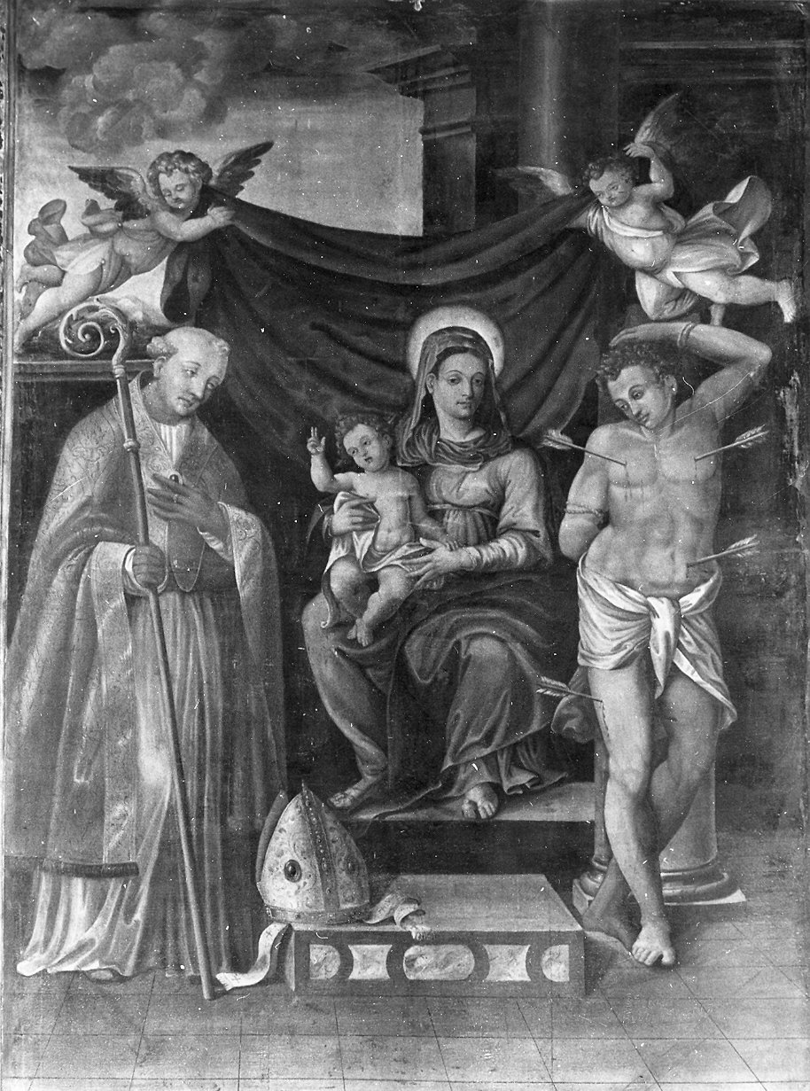 Madonna con Bambino e angeli tra San Sebastiano e San Martino (dipinto) di Mainardi Andrea detto Chiaveghino (attribuito) (fine/inizio secc. XVI/ XVII)