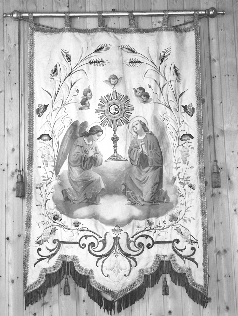 Madonna e un angelo in adorazione del Santissimo (stendardo processionale) - manifattura emiliana (sec. XIX)