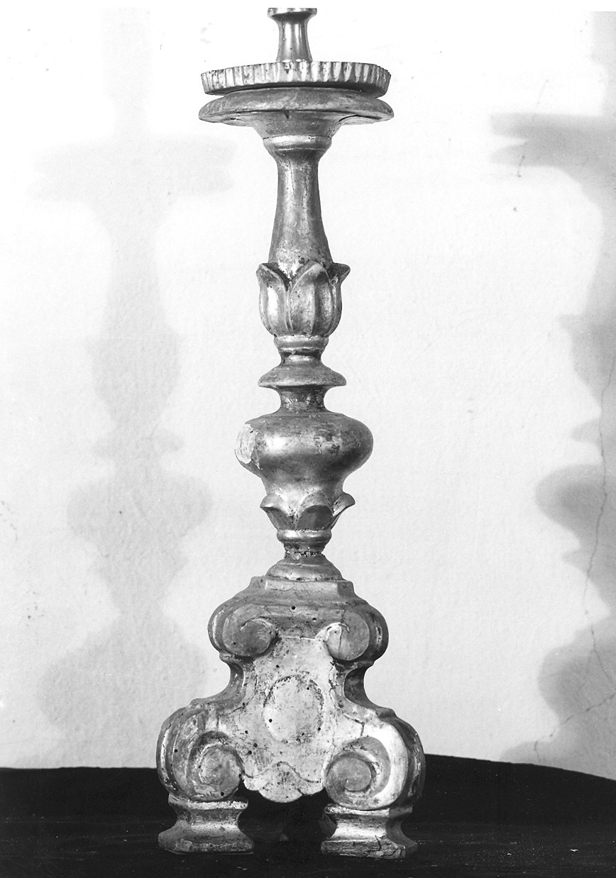candeliere d'altare, serie - bottega piacentina (sec. XVII)