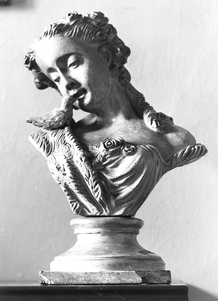 busto di fanciulla con colomba (scultura) - ambito parmense (fine sec. XIX)