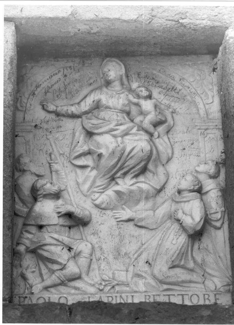Maestà Iapini, Madonna con Bambino e Santi (rilievo) - ambito carrarese (sec. XVIII)