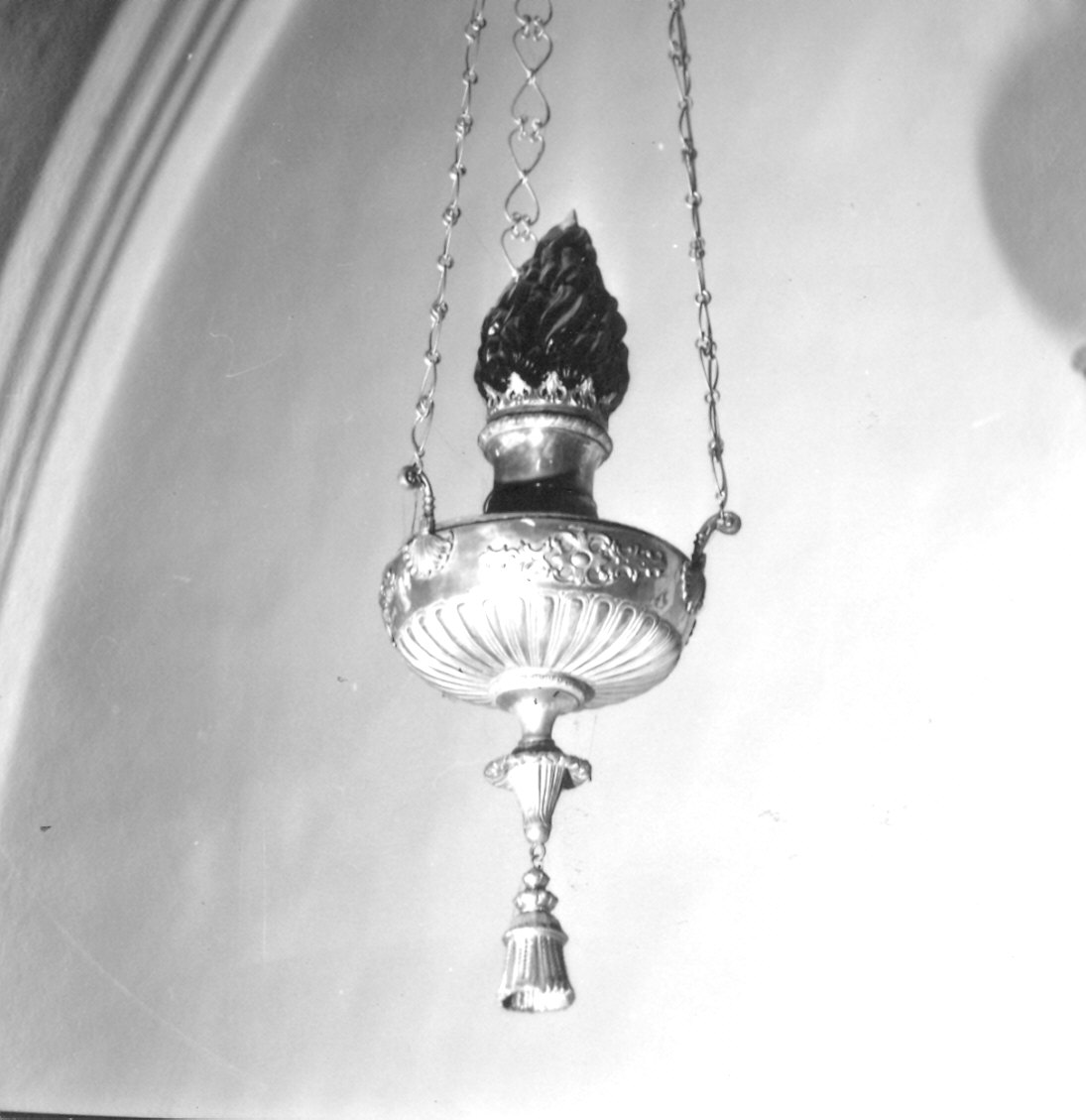 lampada da chiesa, coppia - ambito piacentino (fine sec. XIX)