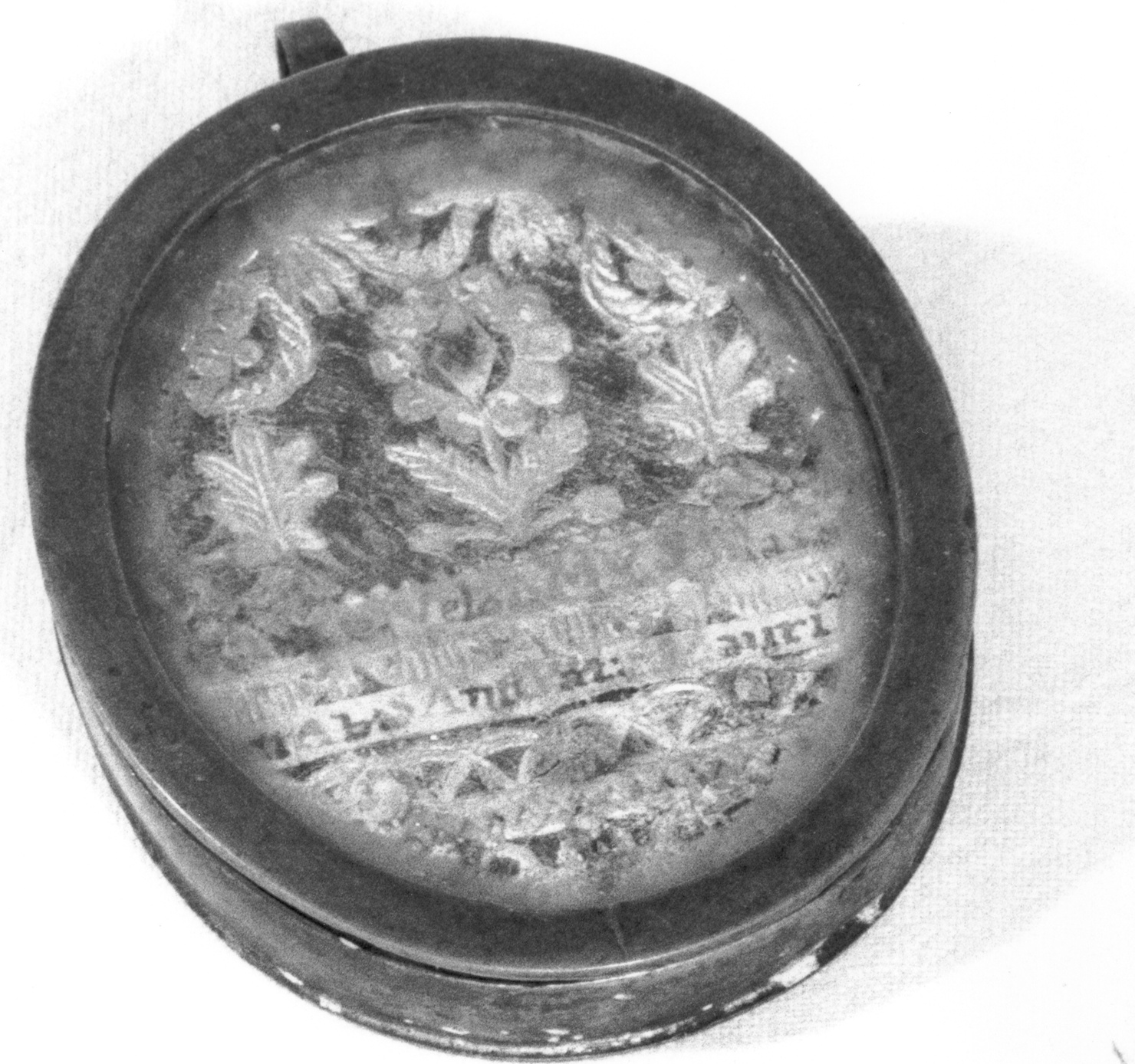 reliquiario a capsula - a medaglione - ambito parmense (sec. XIX)