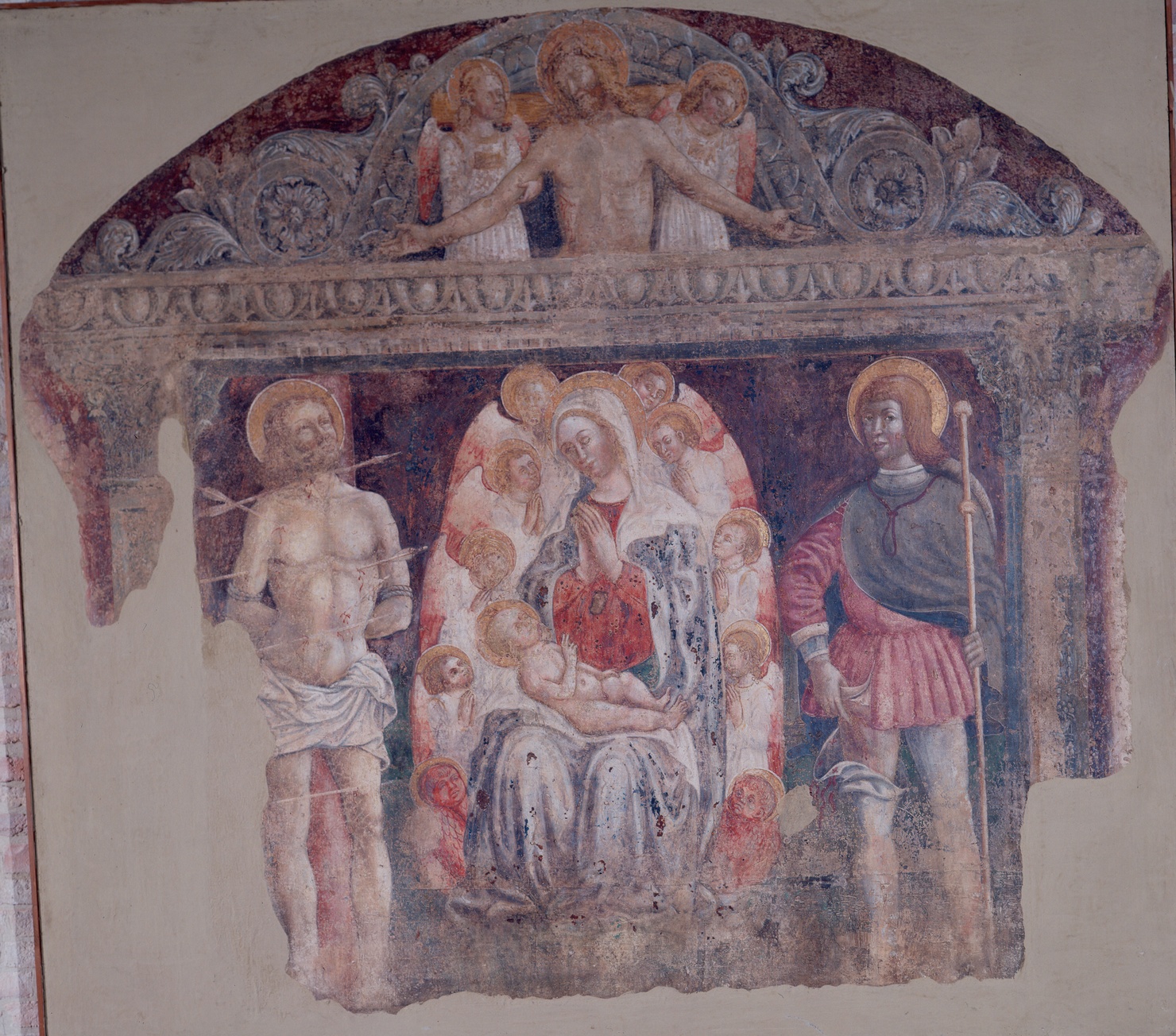 Madonna col Bambino in trono fra santi Sebastiano e Rocco (dipinto) di Loschi Jacopo (sec. XV)