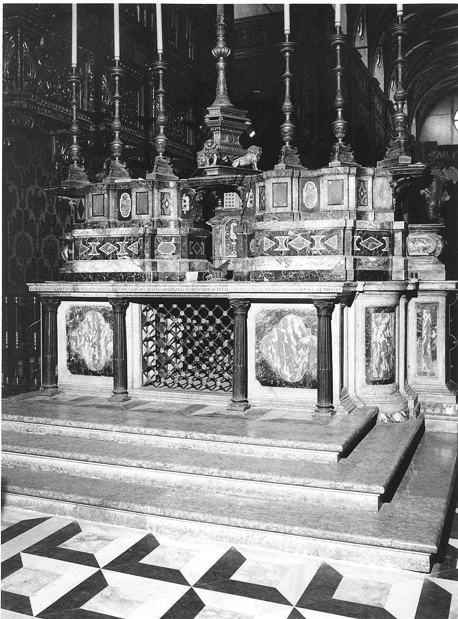 altare maggiore di Falconi Bernardo, Avanzini Bartolomeo Luigi, Serchioli Giorgio (sec. XVII)