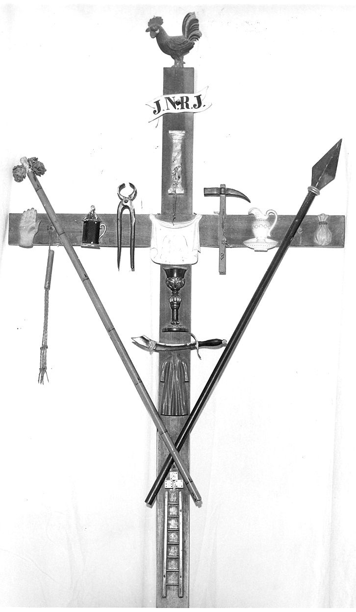 croce penitenziale, insieme - produzione Italia settentrionale (prima metà sec. XX)
