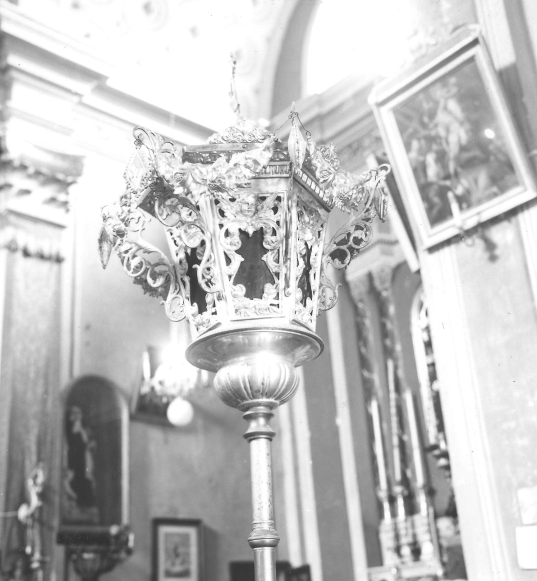 lanterna processionale, serie - produzione Italia settentrionale (inizio sec. XX)