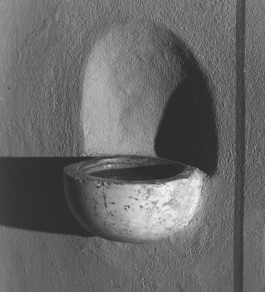 acquasantiera da parete - ambito parmense (prima metà sec. XIX)