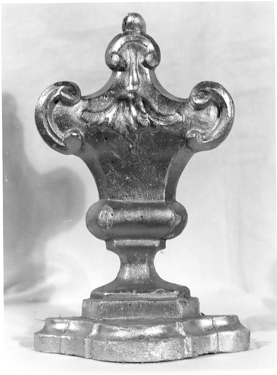 vaso d'altare con composizione floreale, serie - ambito parmense (fine sec. XVIII)