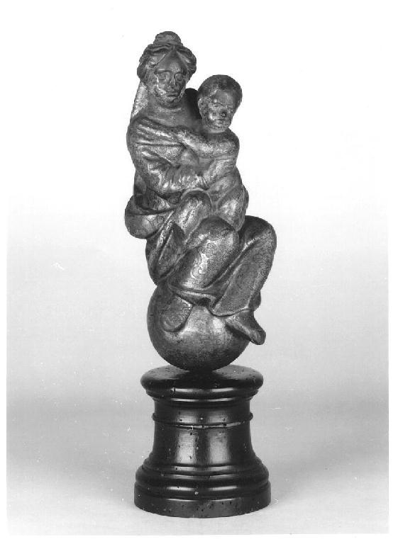 Madonna con Bambino (statuetta, opera isolata) - manifattura emiliana (prima metà sec. XVIII)