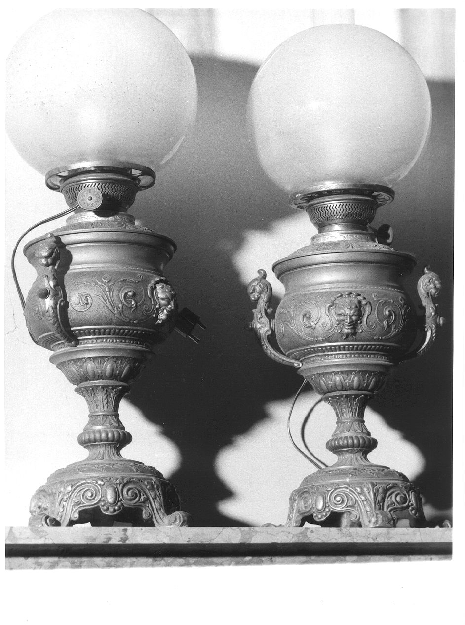 lampada, serie - ambito viennese (seconda metà sec. XIX)