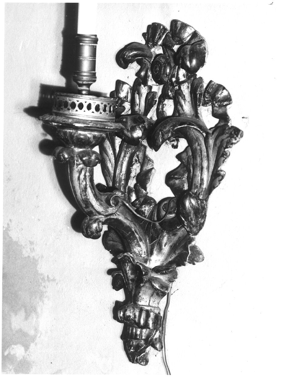 candeliere da parete di chiesa, serie - ambito parmense (ultimo quarto sec. XVIII)
