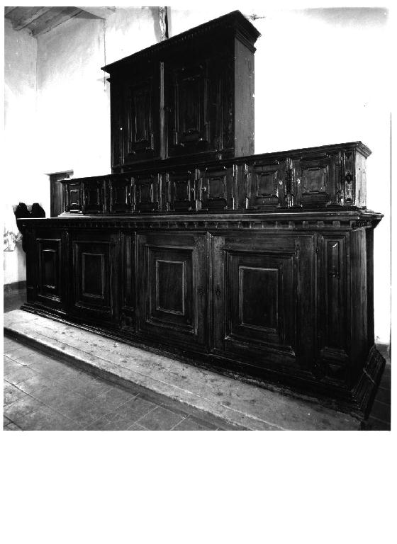 credenza da sacrestia con alzata - ambito emiliano (prima metà sec. XVIII)