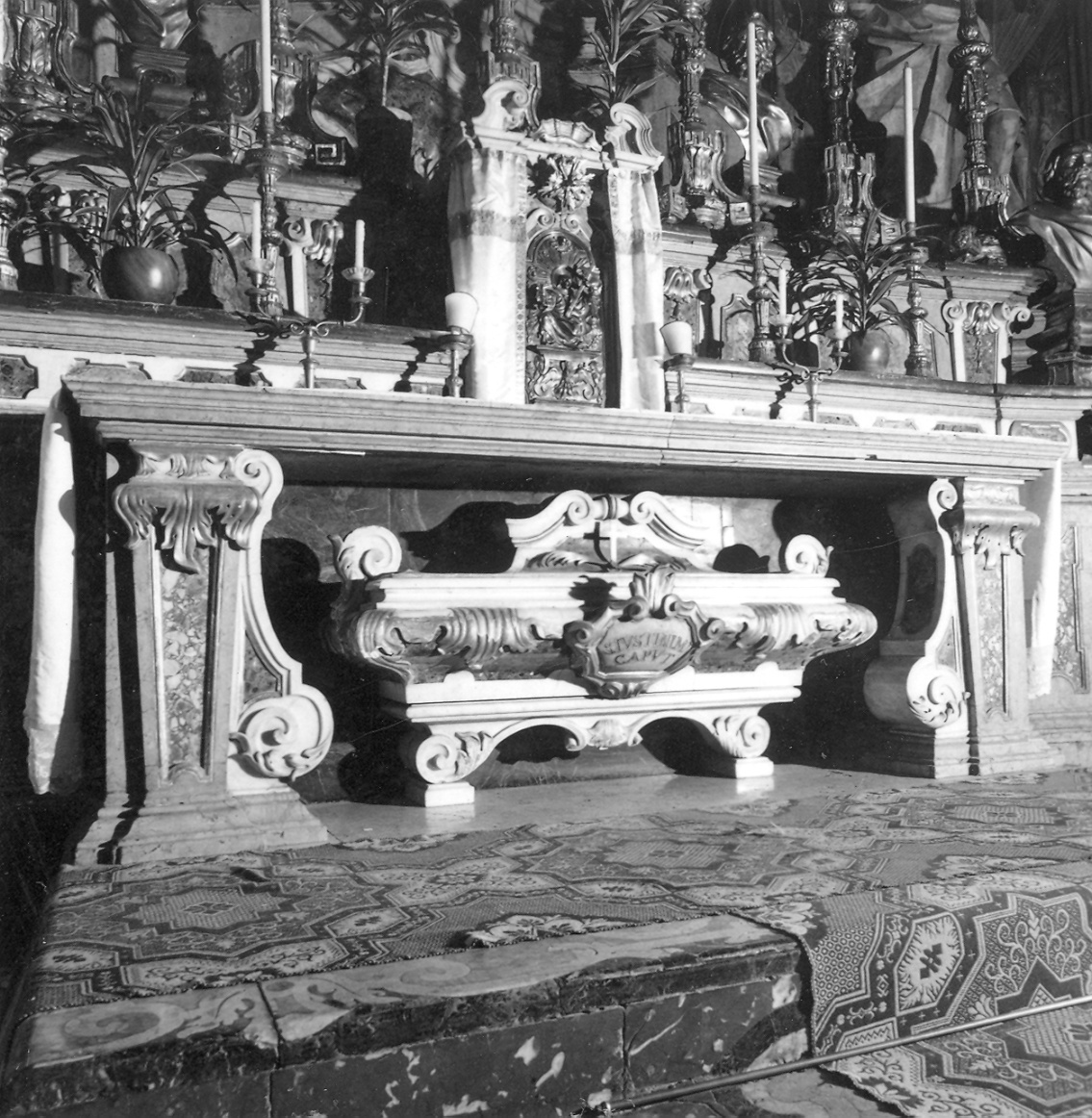 altare maggiore di Trivelloni Giovanni, Della Meschina Domenico, Brianti Antonio, Barbieri Stefano, Lottici Maurizio (sec. XVIII)