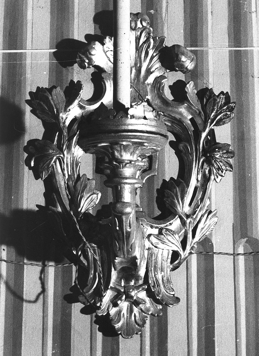 candeliere da parete di chiesa, serie - ambito parmense (ultimo quarto sec. XVIII)
