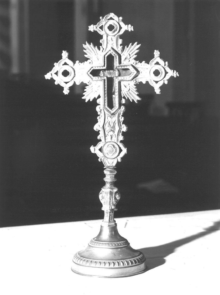 reliquiario - a croce - produzione piacentina (sec. XIX)