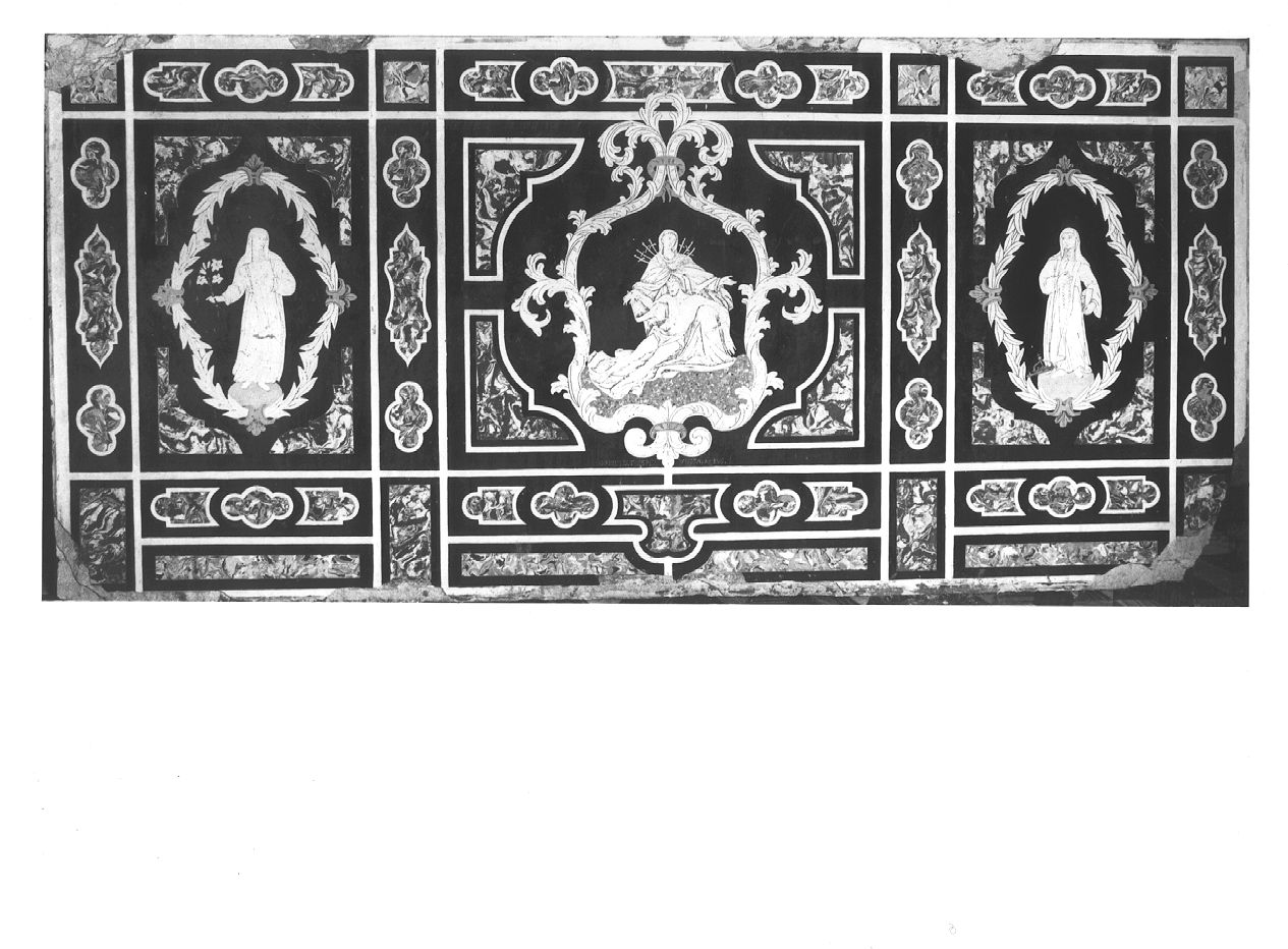 paliotto, elemento d'insieme - ambito carpigiano (prima metà sec. XVIII)
