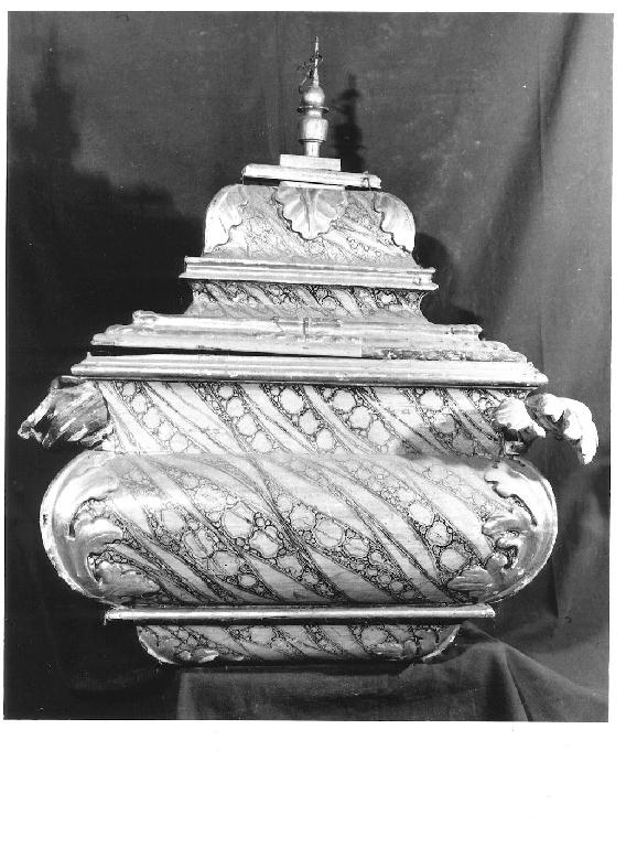 reliquiario a teca - a urna - ambito piacentino (prima metà sec. XVIII)