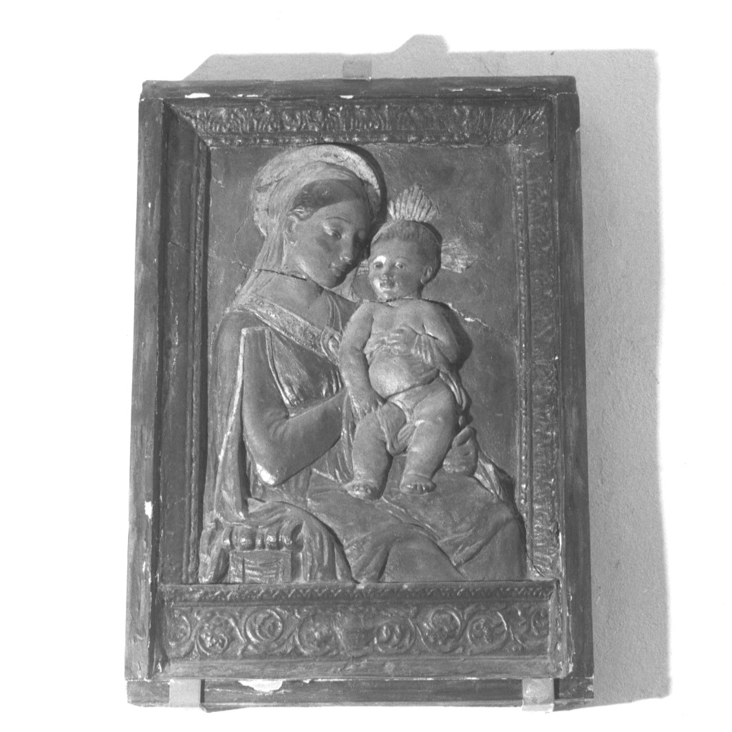 Madonna con Bambino (formella) - ambito cremonese (sec. XVI)