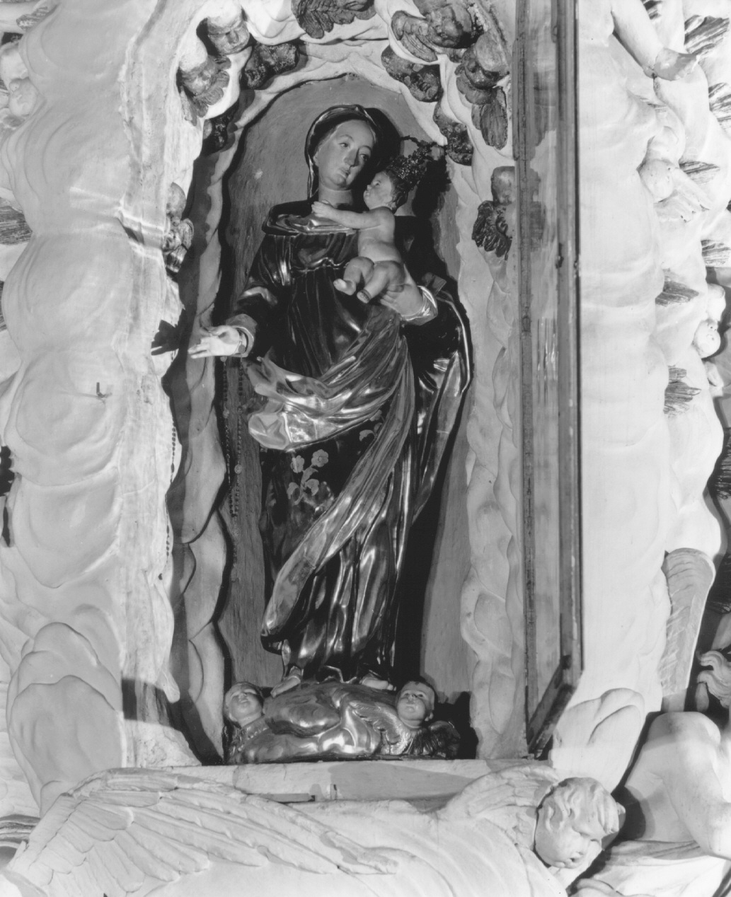 Madonna del Rosario con Bambino (statua) di Geernaert Jan Hermansz (attribuito) (secondo quarto sec. XVIII)