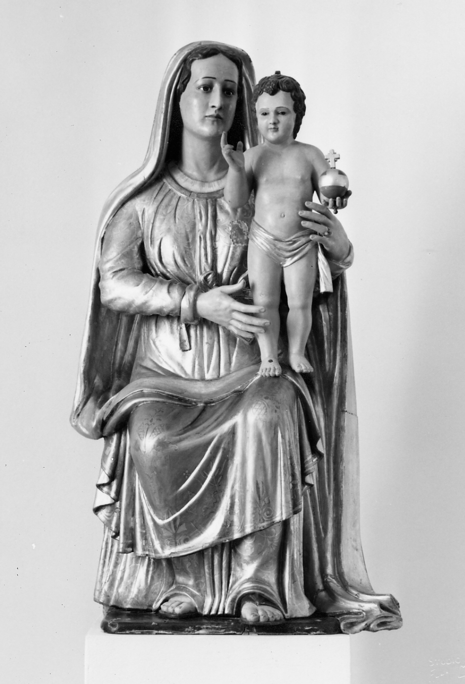 Madonna con Bambino, Madonna con Bambino (scultura) di Garbarino Giacomo (sec. XIX)