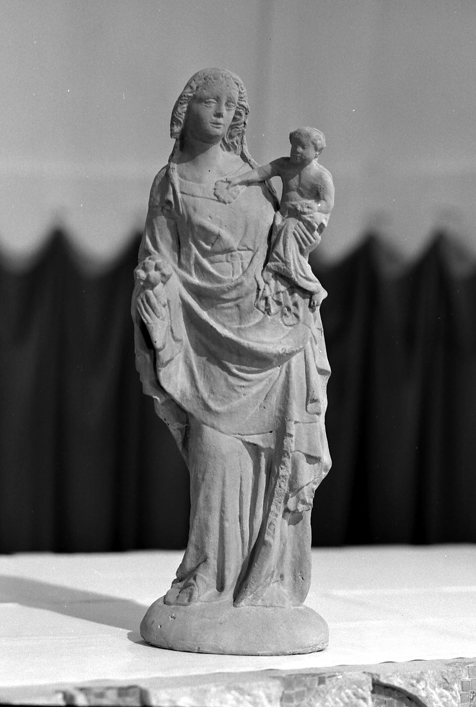 Madonna con Bambino (scultura) - ambito piacentino (sec. XV)