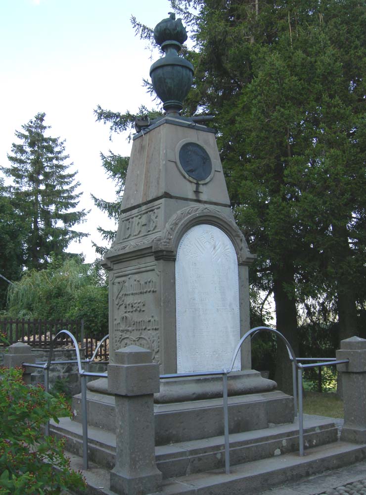 monumento di Mavilla Michele (sec. XX)