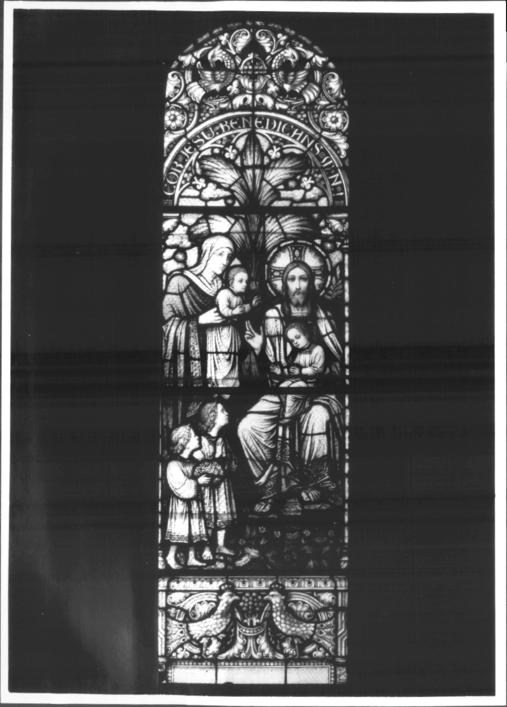 Cristo benedice i fanciulli (vetrata) - ambito Italia nord-orientale (sec. XX)